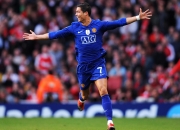 开云体育中国官网-英超争冠之夜，奥亚尔萨瓦尔点燃赛场