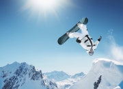 开云体育官网-赛道上的红色风暴，公牛粉碎上海队，F1街道赛焦点战纪实