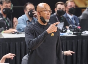 开云官方app入口-太阳主帅透露训练心得，球员意志坚定向上的简单介绍