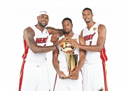 开云在线直播-爱德华兹东决封神之战，黄蜂强势击溃森林狼，新王当立