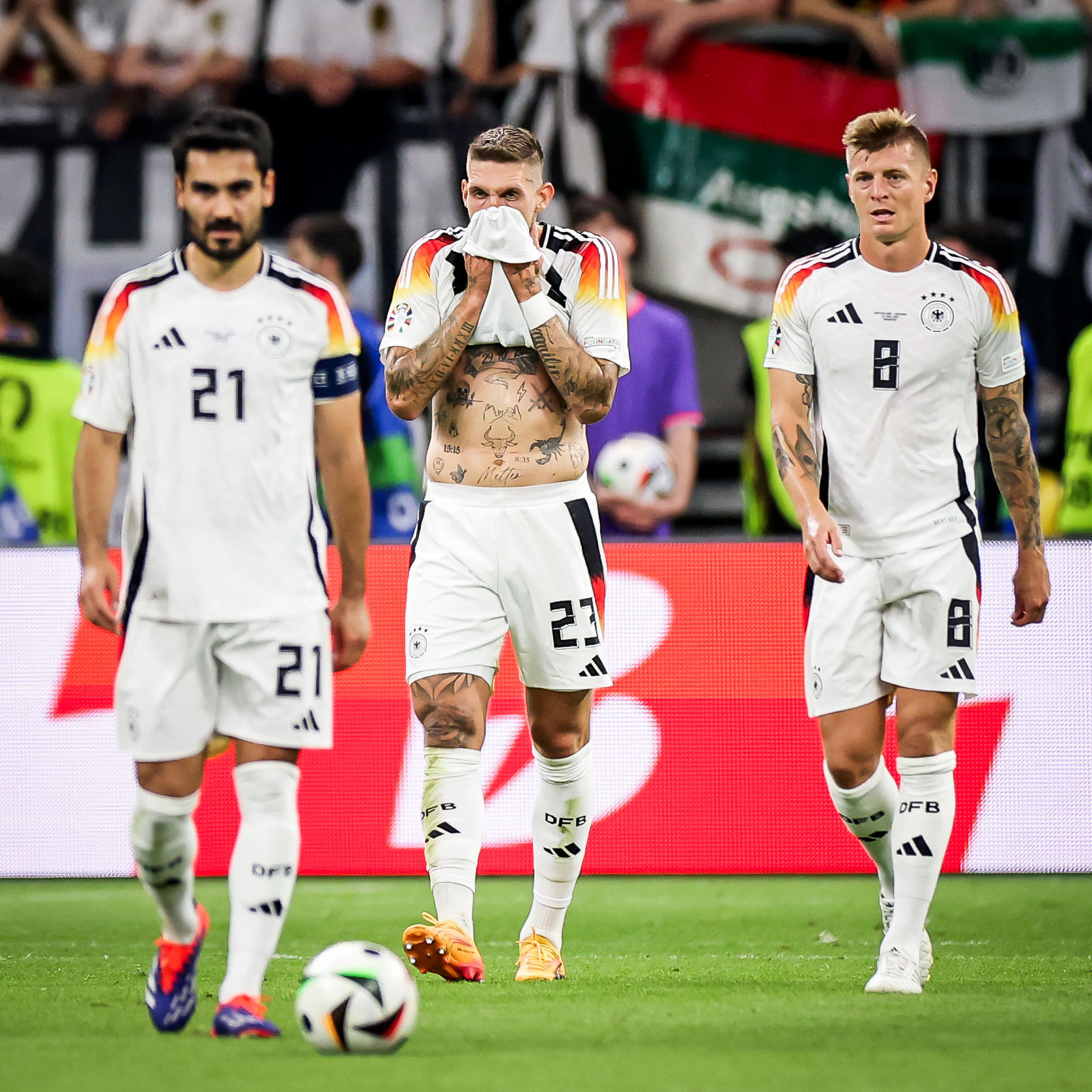 德国队遭遇惨败,仍有机会争夺欧洲杯资格 德国队遭遇惨败,仍有机会争夺欧洲杯资格