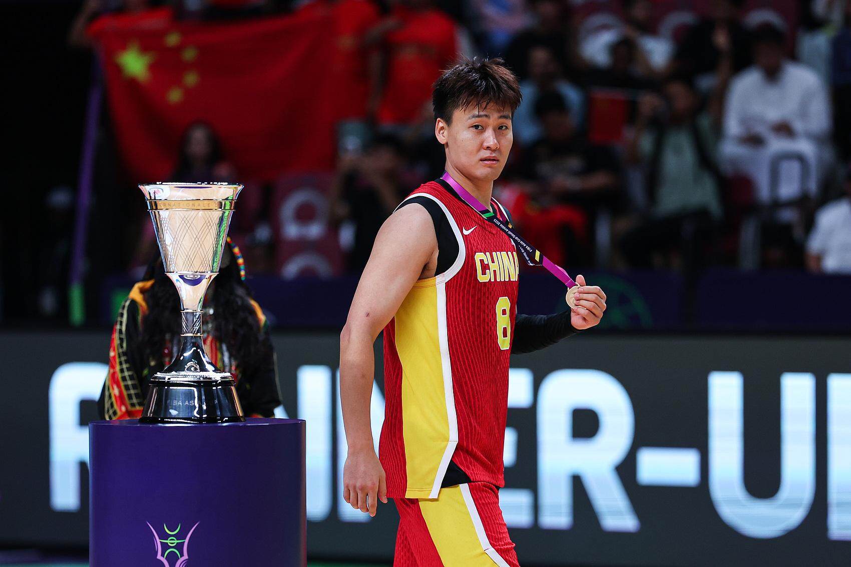 包含亚洲杯篮球比赛争夺：中国男篮力压对手晋级的词条