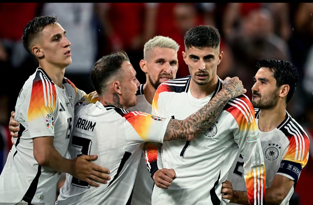 多特蒙德主场战平法兰克福,难分胜负的简单介绍 多特蒙德主场战平法兰克福,难分胜负的简单介绍