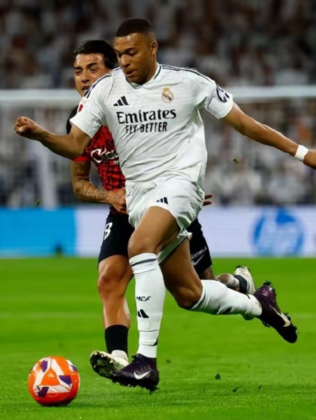 关于皇马主教练称赞球员,表现出顶尖水准的信息 关于皇马主教练称赞球员,表现出顶尖水准的信息