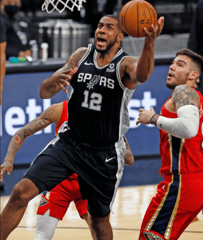 格拉茨球员破门得分，帮助球队逆转领先