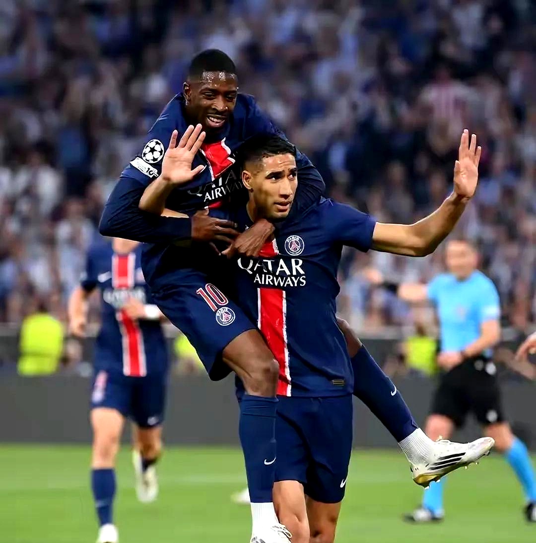 精彩的欧冠比赛，球迷为双方的表现感到骄傲的简单介绍