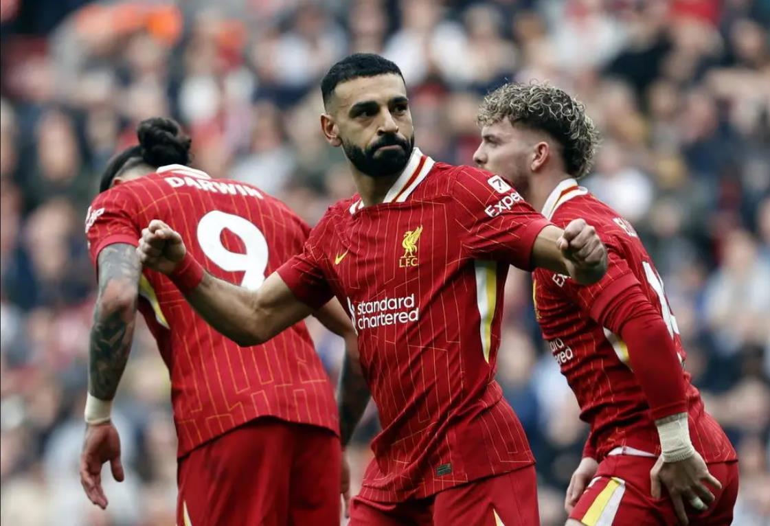 曼联主场迎战维拉，冲刺英超前四争取重要胜利的简单介绍