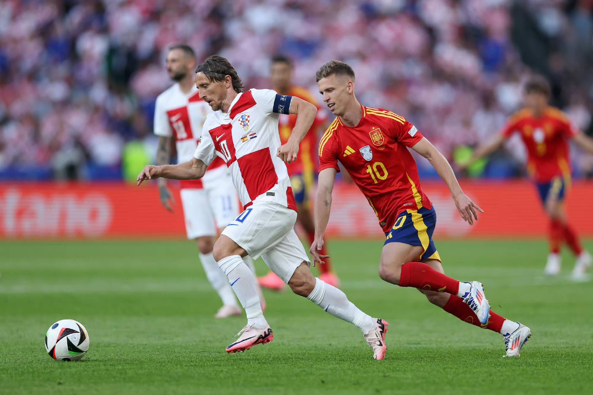 阿尔巴尼亚队在欧预赛小组赛中遭遇失败