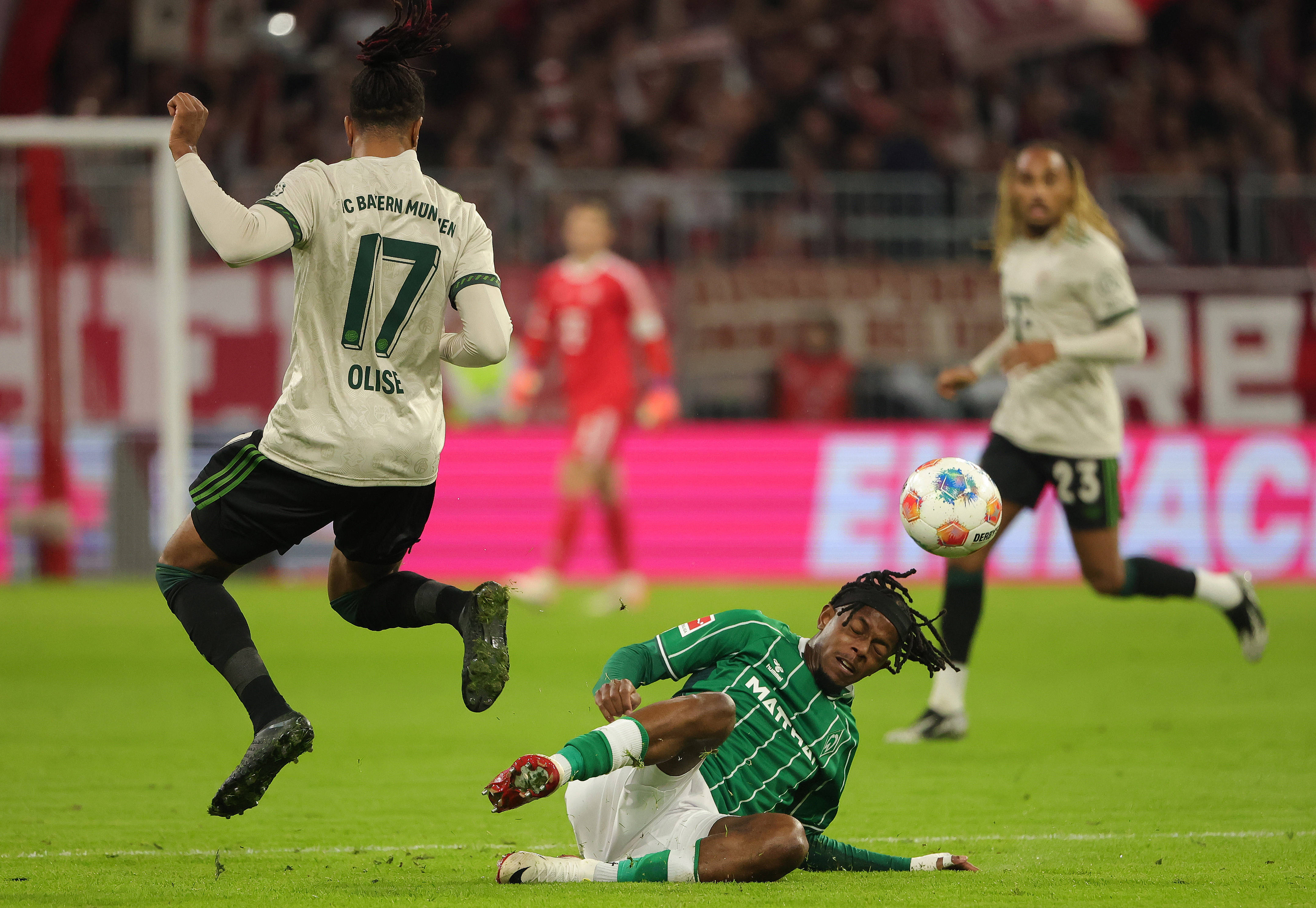 不来梅球员荣膺德甲最佳防守型球员的简单介绍