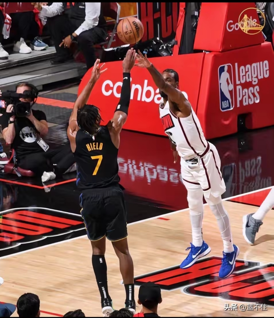 公牛横扫火箭，库里点燃赛场