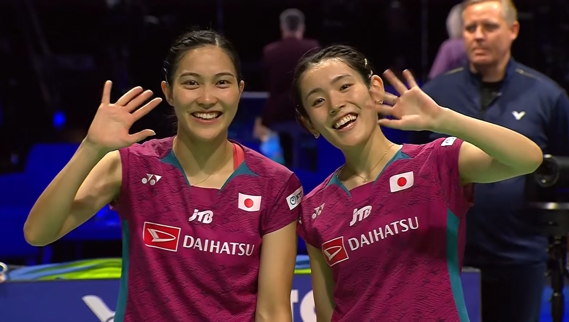 日本羽毛球队逆转丹麦羽毛球队，辛杜惊艳世界