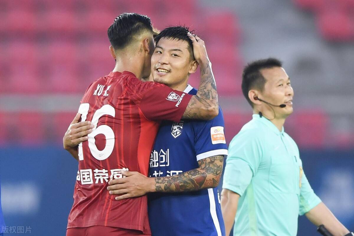 争议判罚致平局，浦和输球遭大逆袭被连场失利的简单介绍