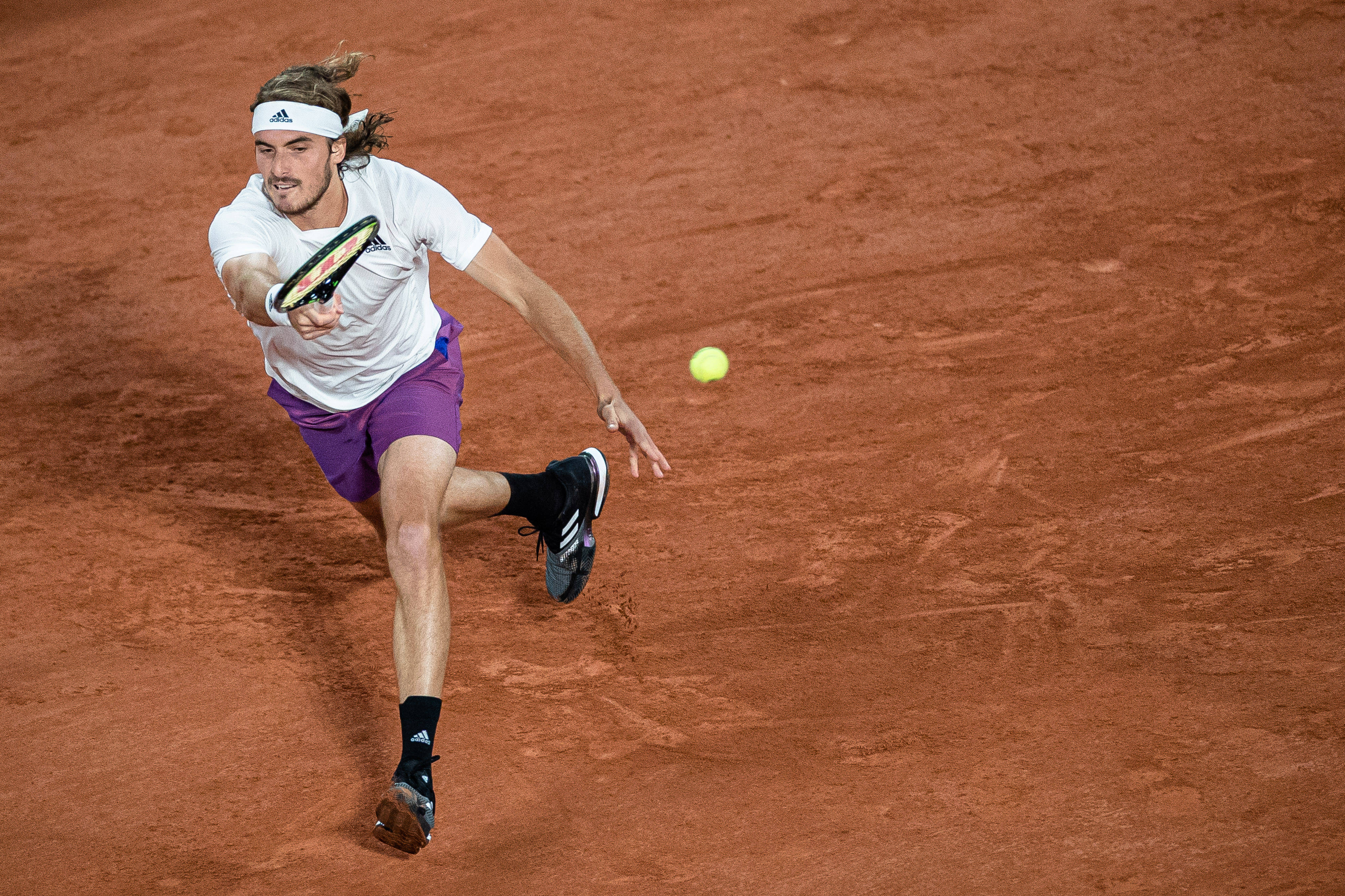 法国网球队爆冷欧洲网球队,西西帕斯统治全场的简单介绍 法国网球队爆冷欧洲网球队,西西帕斯统治全场的简单介绍