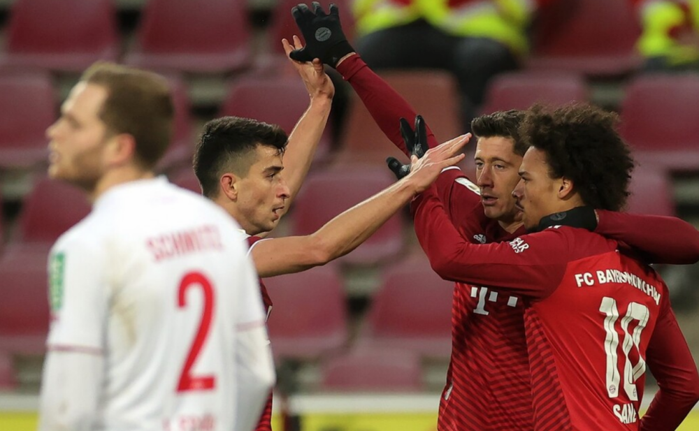 希腊轻取美国，穆勒刷新纪录的简单介绍