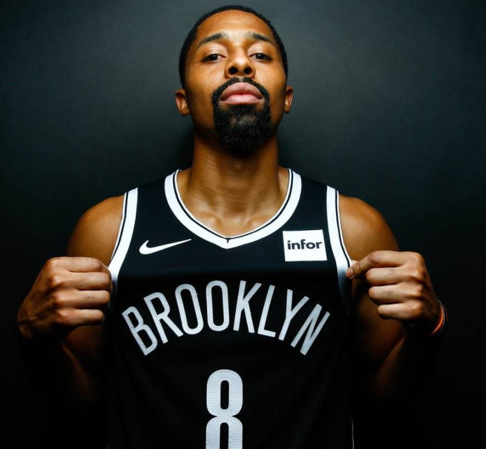 浙江队力克篮网，麦科勒姆关键制胜的简单介绍