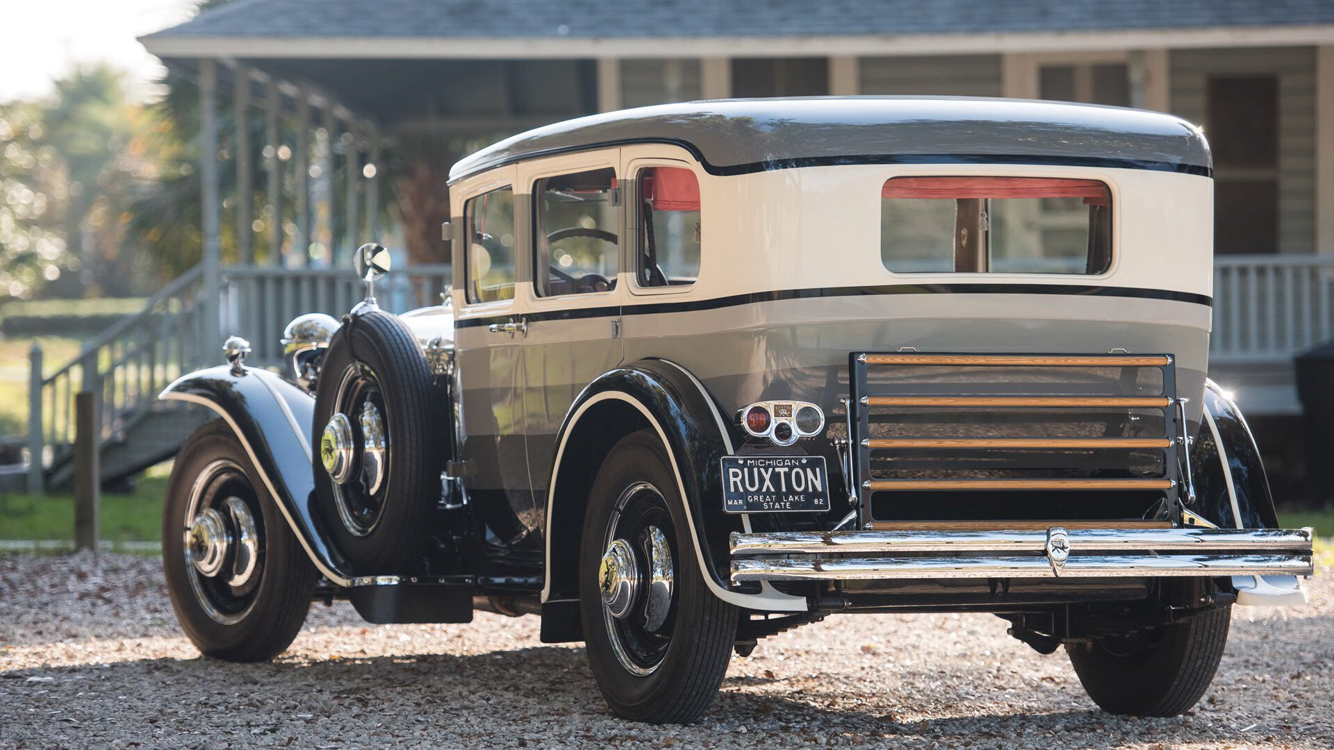 詹姆斯爆发定乾坤，雷霆万钧之势助山西队淘汰赛惊险过关