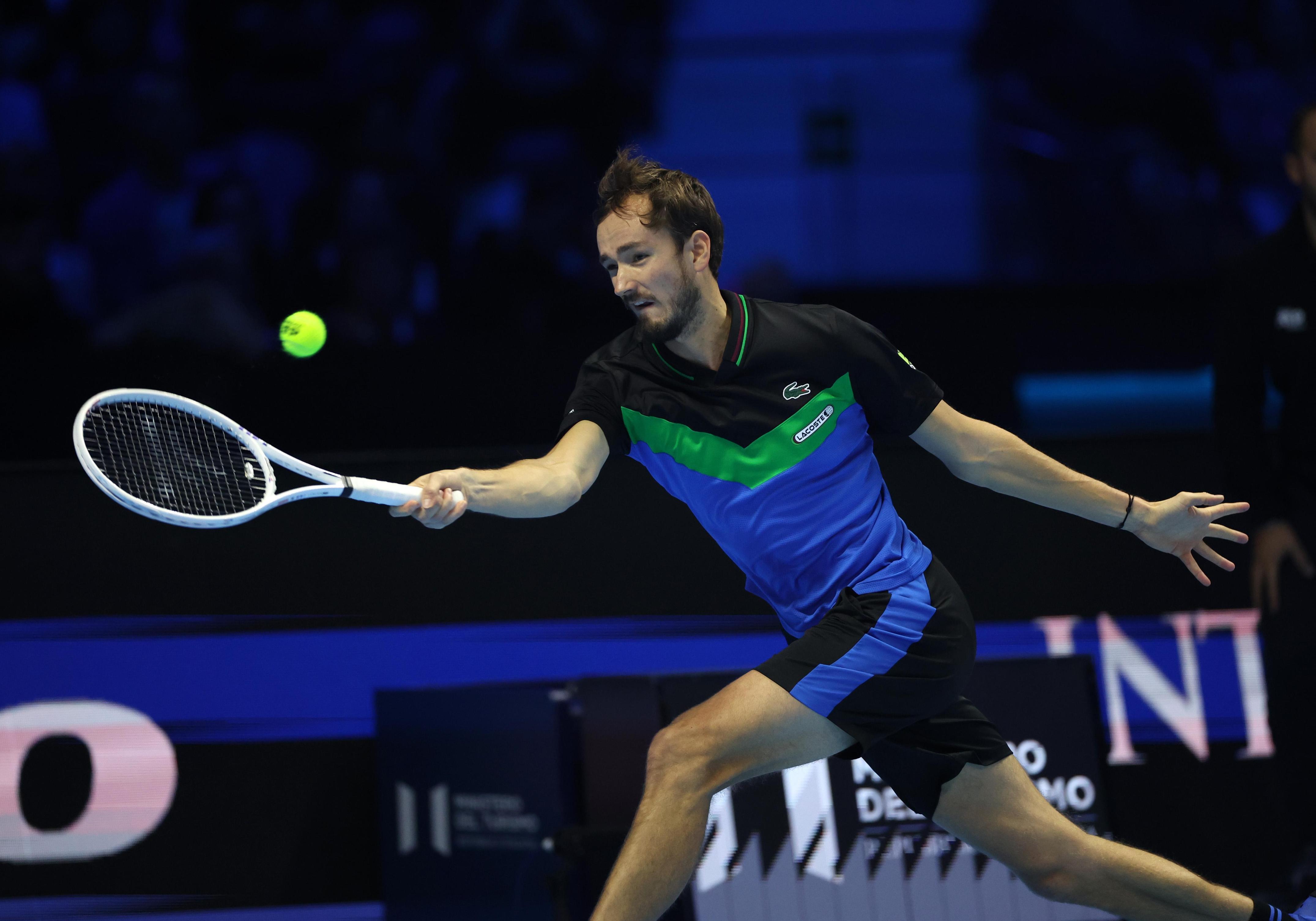 关于年终总决赛完胜澳网，兹维列夫关键制胜的信息