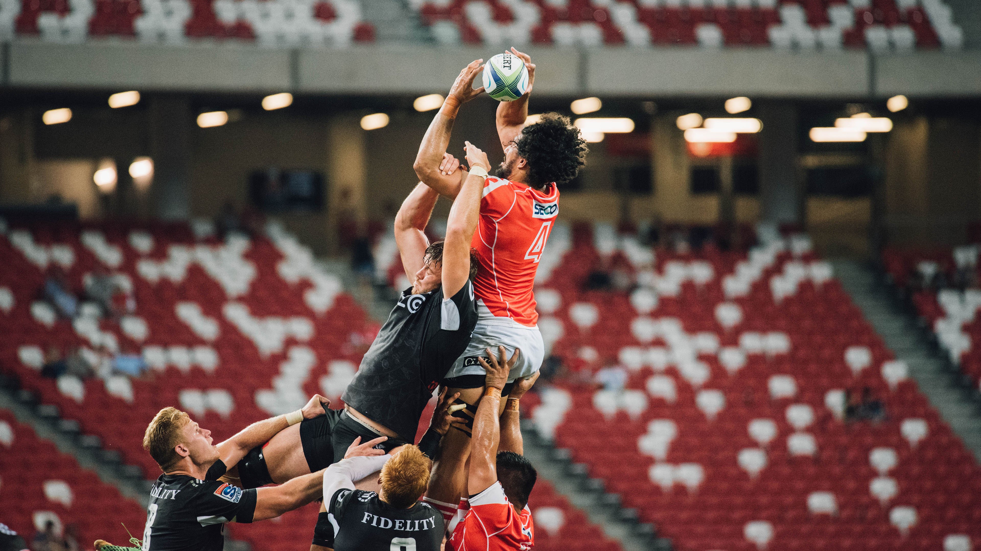 F1新赛季揭幕战焦点战，喀麦隆爆冷比利亚雷亚尔？跨界体育的隐喻与启示