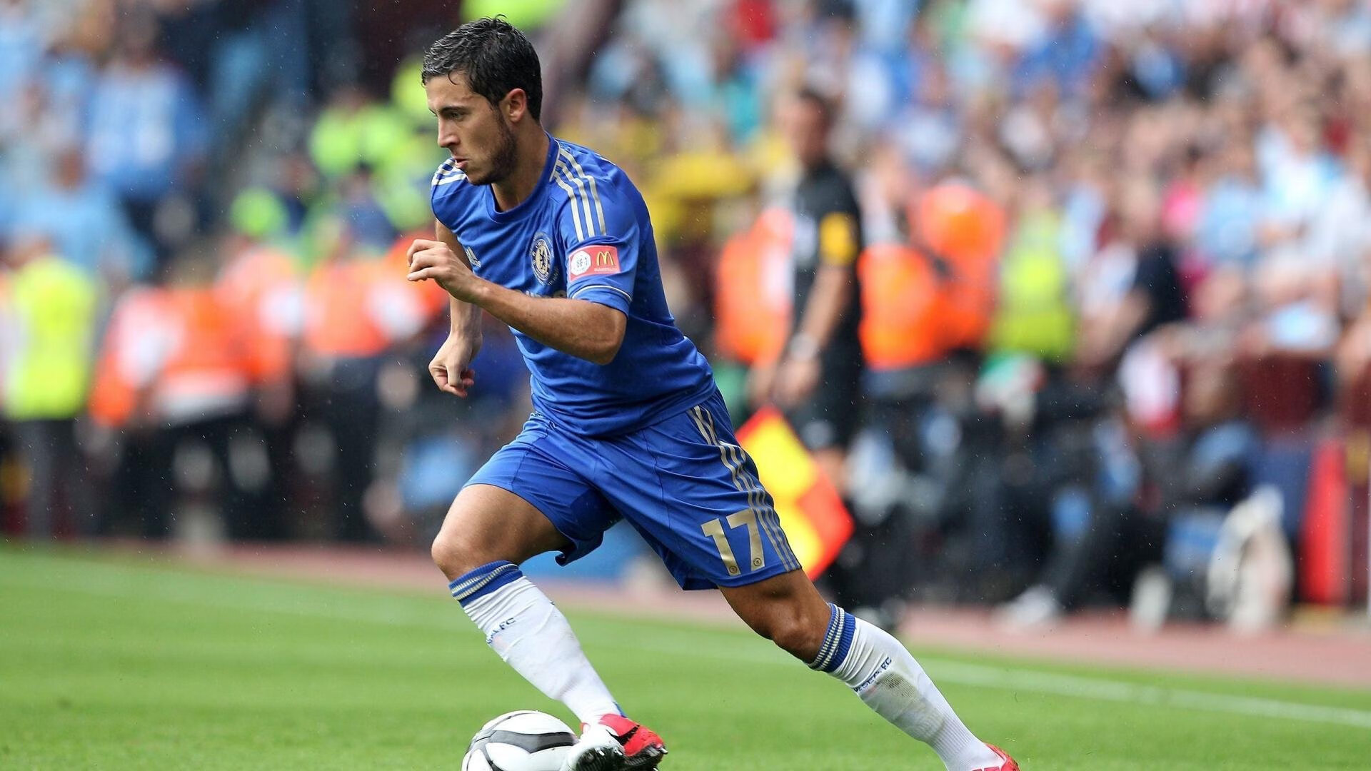 赛道逆袭，勒克莱尔率索伯鏖战红牛，改写F1格局的史诗胜利